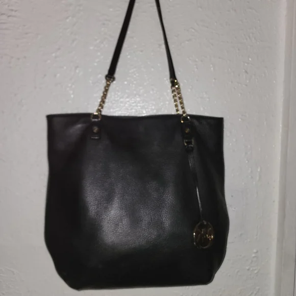 ***SOLD***Michael Kors Shoulder Bag - Picture 2 of 7
